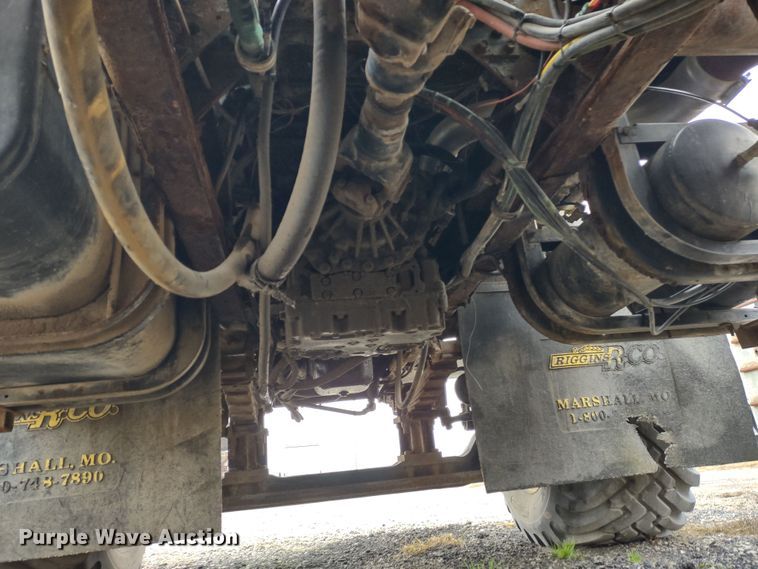 image for item DR8083 1998 International 2554  applicator truck