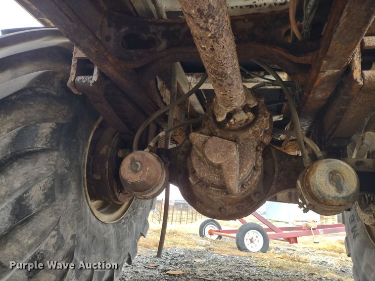 image for item DR8083 1998 International 2554  applicator truck