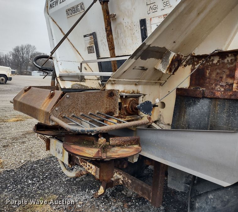 image for item DR8083 1998 International 2554  applicator truck