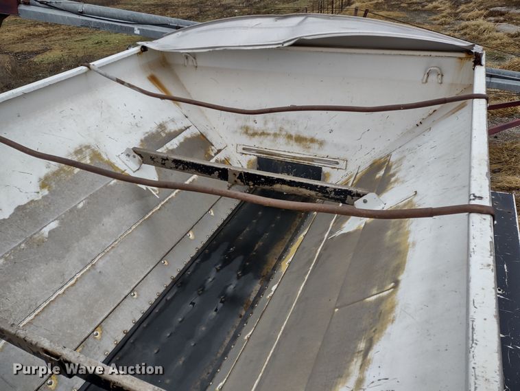 image for item DR8083 1998 International 2554  applicator truck