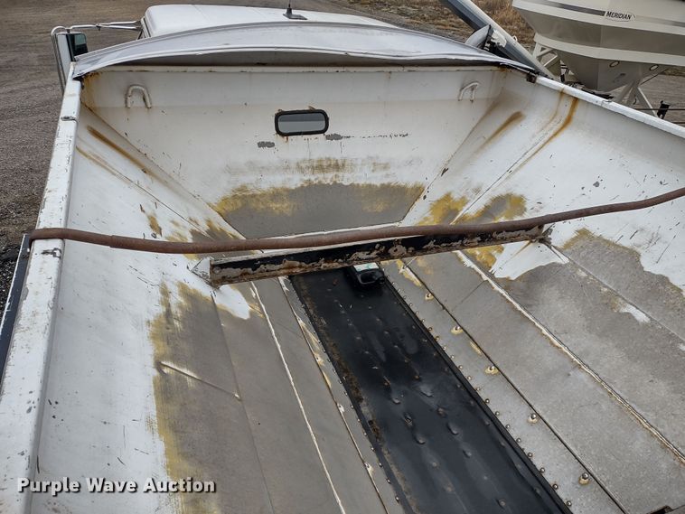 image for item DR8083 1998 International 2554  applicator truck