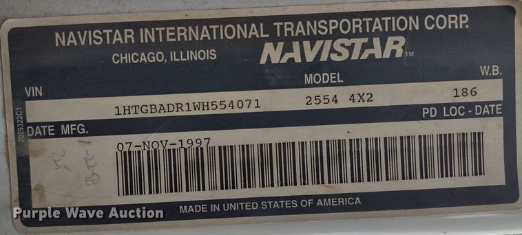 image for item DR8083 1998 International 2554  applicator truck