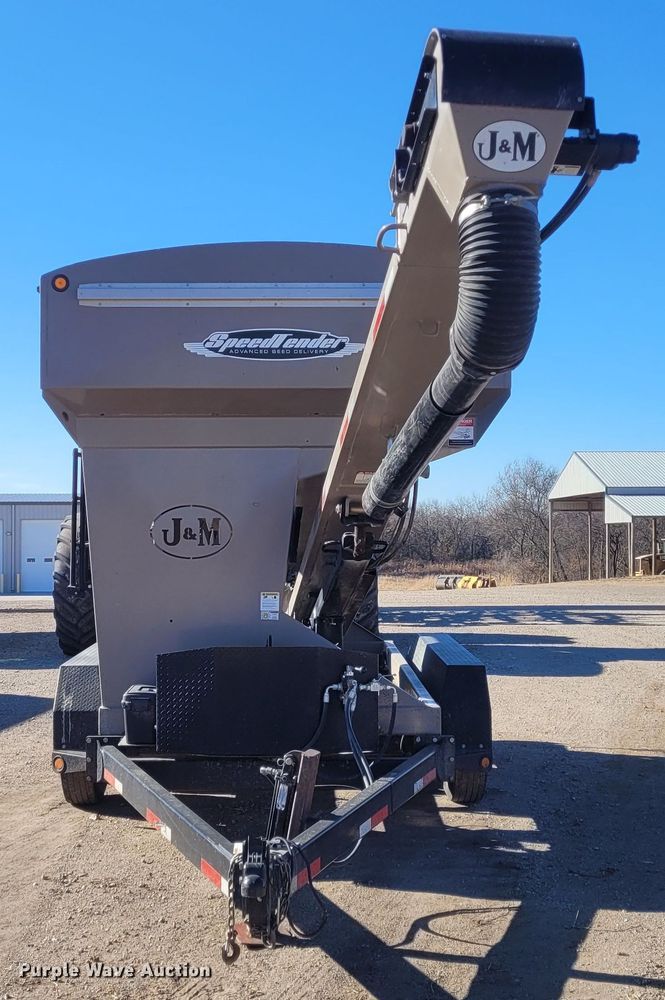 image for item FC9200 2013 J&M 375ST  seed tender trailer