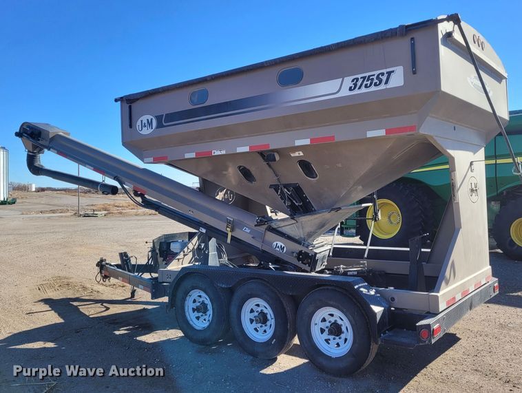 image for item FC9200 2013 J&M 375ST  seed tender trailer