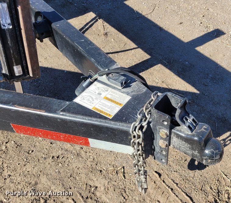 image for item FC9200 2013 J&M 375ST  seed tender trailer