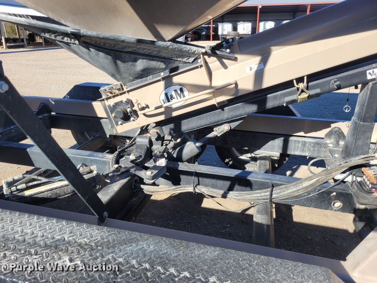 image for item FC9200 2013 J&M 375ST  seed tender trailer