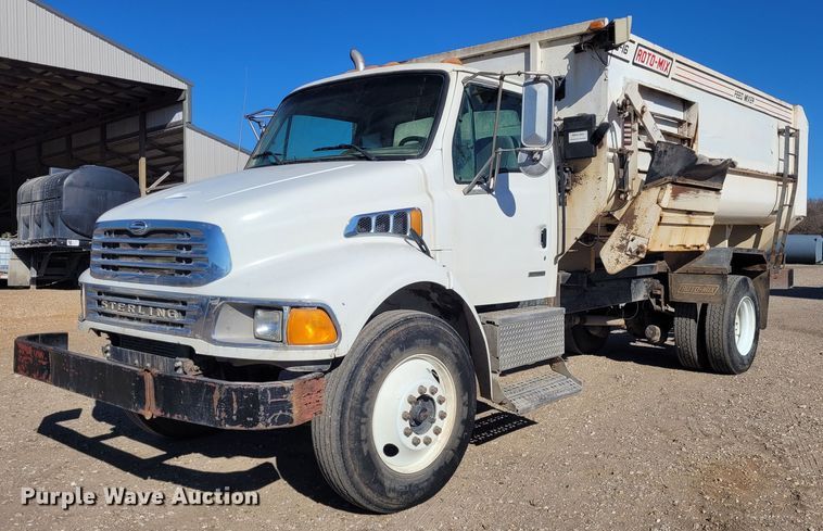 image for item FC9201 2001 Sterling Acterra  feed mixer truck