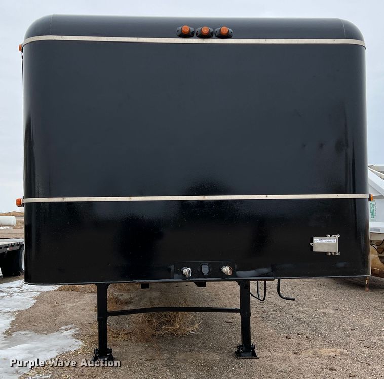 image for item GP9598 2006 Gooseneck  livestock trailer