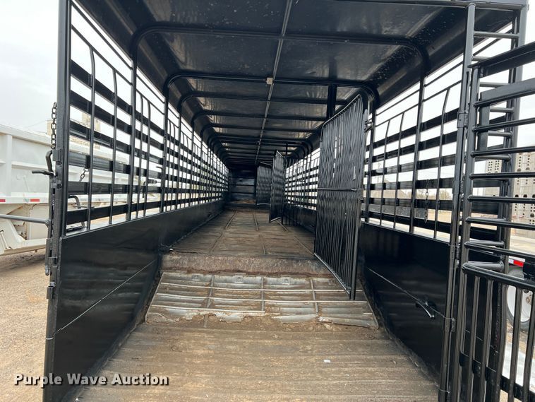 image for item GP9598 2006 Gooseneck  livestock trailer