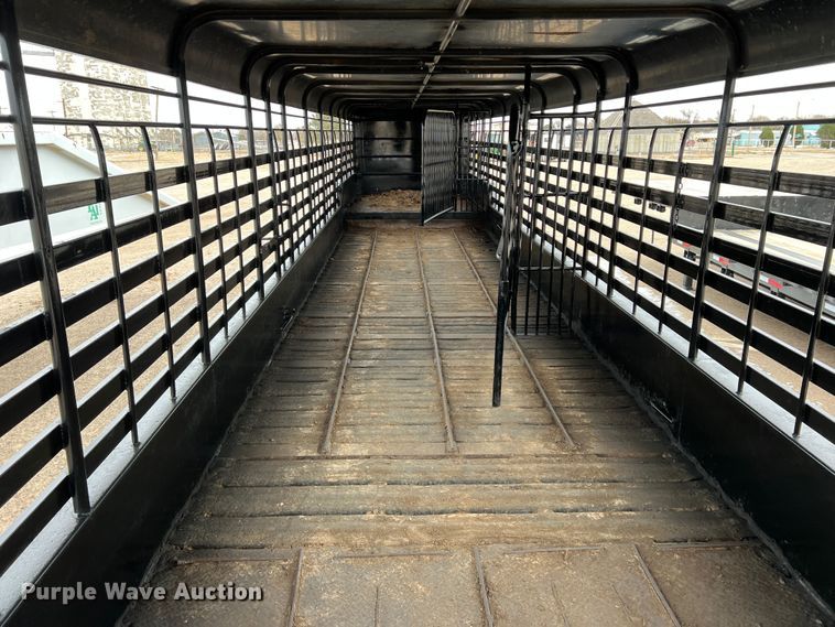 image for item GP9598 2006 Gooseneck  livestock trailer