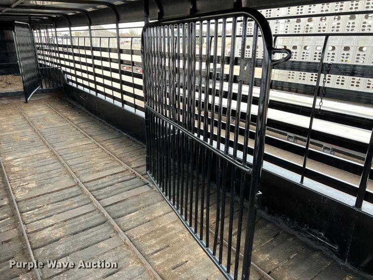 image for item GP9598 2006 Gooseneck  livestock trailer