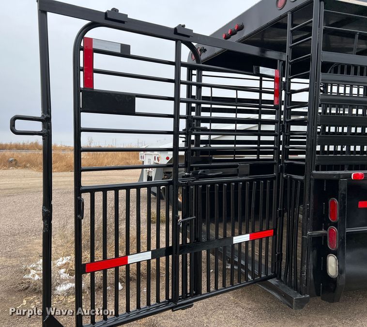 image for item GP9598 2006 Gooseneck  livestock trailer