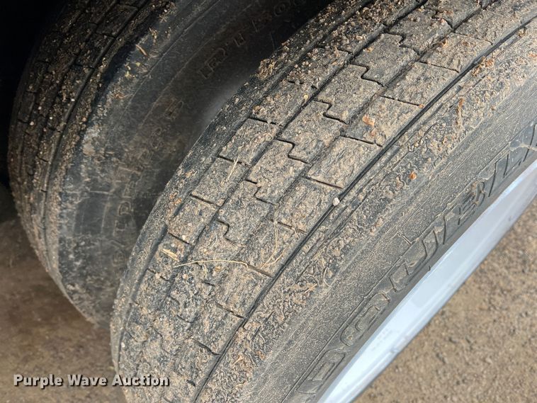 image for item GP9598 2006 Gooseneck  livestock trailer