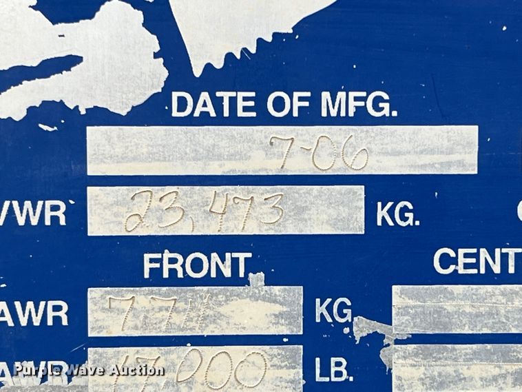 image for item GP9598 2006 Gooseneck  livestock trailer