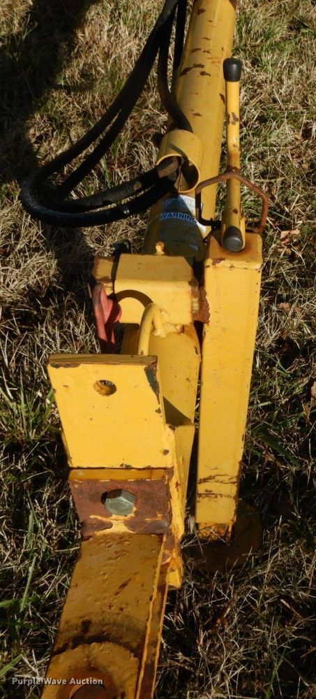 image for item HG9253 Vermeer WR22  hay rake