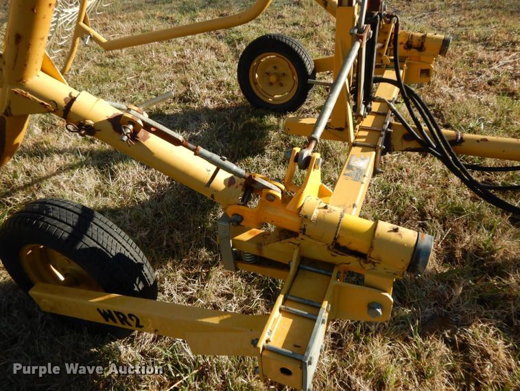 image for item HG9253 Vermeer WR22  hay rake