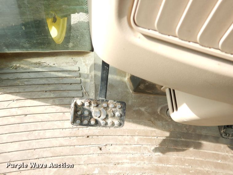 image for item HG9257 2012 John Deere 6430 Premium  tractor