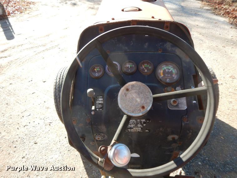 image for item HG9270 1979 Massey Ferguson 255  tractor