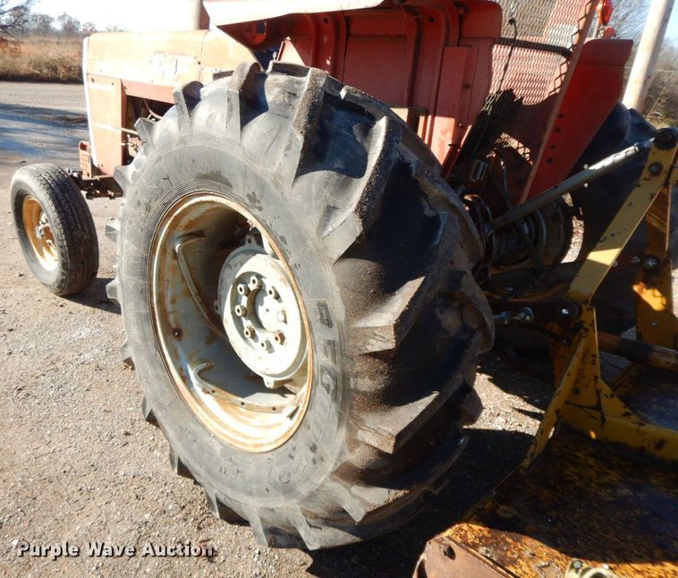 image for item HG9270 1979 Massey Ferguson 255  tractor