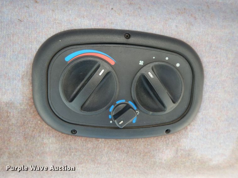 image for item HG9271 2007 New Holland TN75DA  tractor