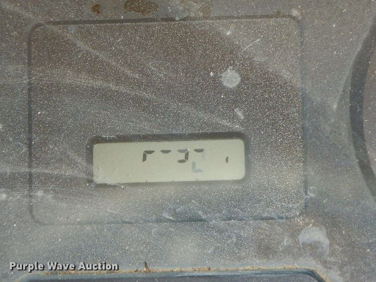 image for item HG9307 2002 John Deere 6405  tractor