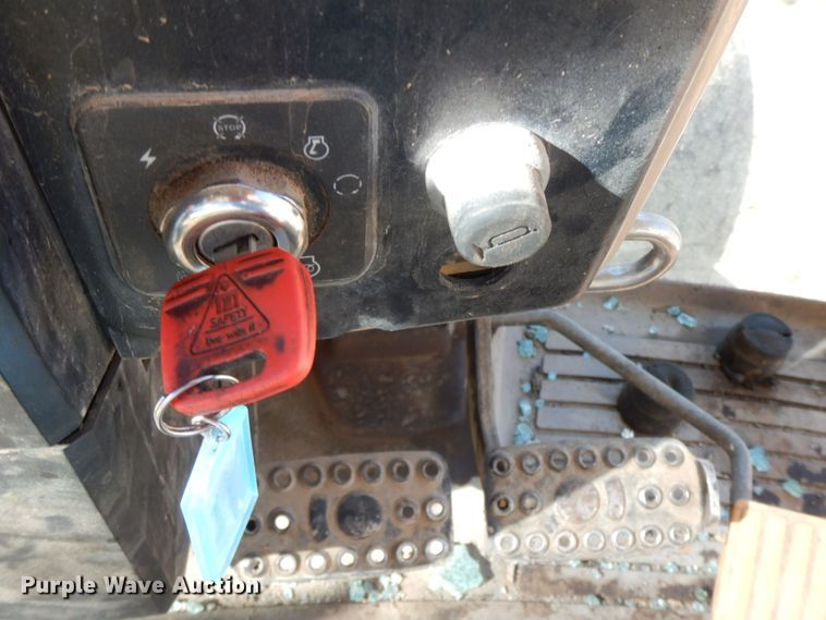 image for item HG9307 2002 John Deere 6405  tractor