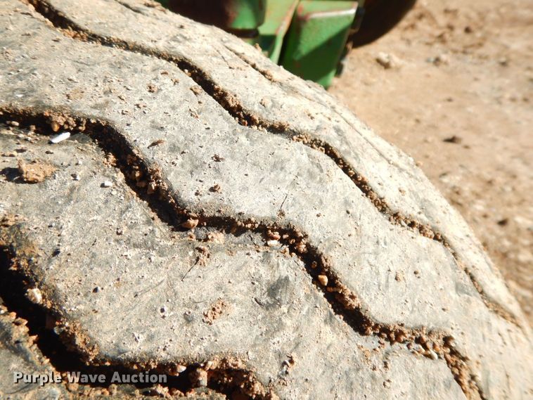 image for item HG9307 2002 John Deere 6405  tractor