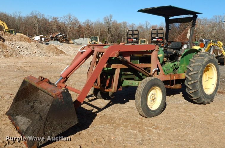 image for item HG9308 1981 John Deere 2040  tractor