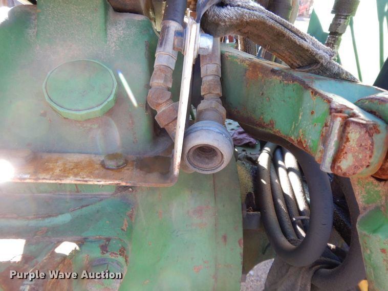 image for item HG9308 1981 John Deere 2040  tractor