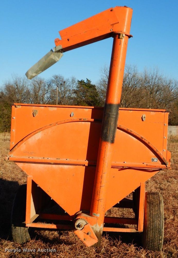 image for item HG9324 Helix 101  feed wagon