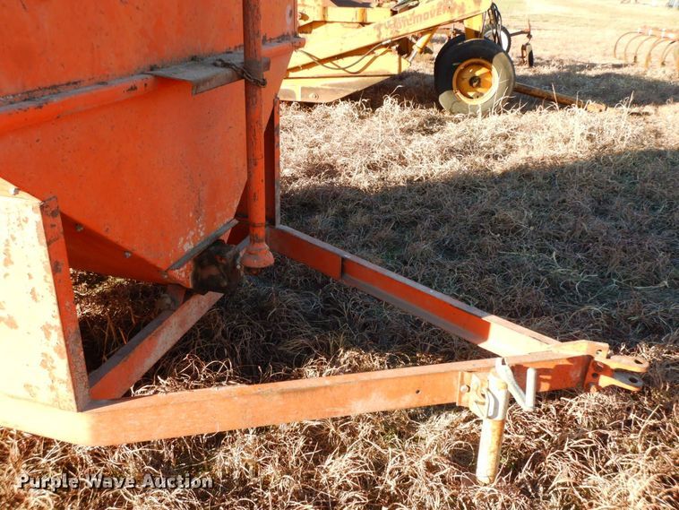 image for item HG9324 Helix 101  feed wagon