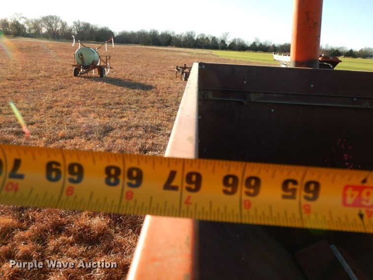 image for item HG9324 Helix 101  feed wagon