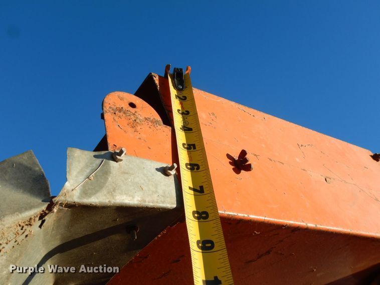 image for item HG9324 Helix 101  feed wagon