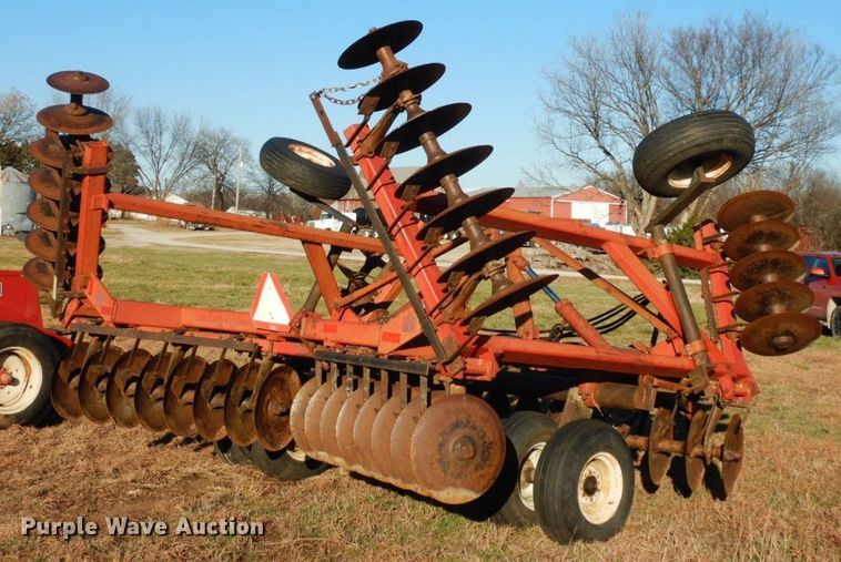 image for item HG9330 International 490  tandem disk