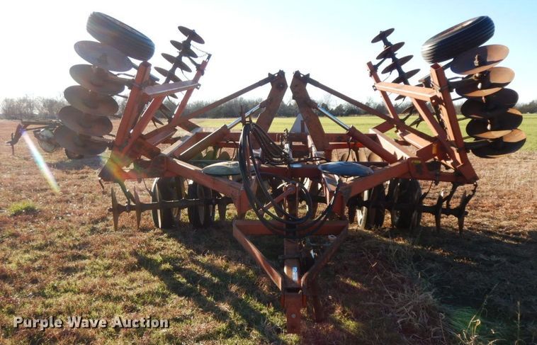 image for item HG9330 International 490  tandem disk