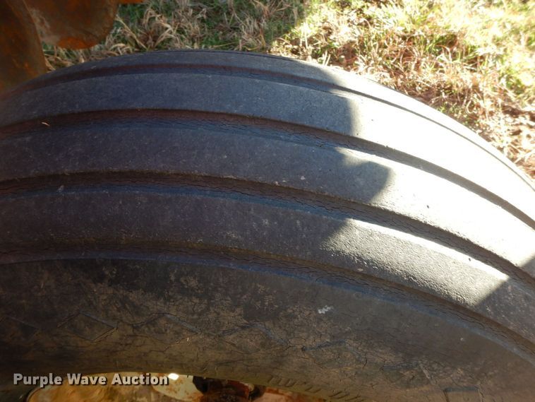 image for item HG9330 International 490  tandem disk