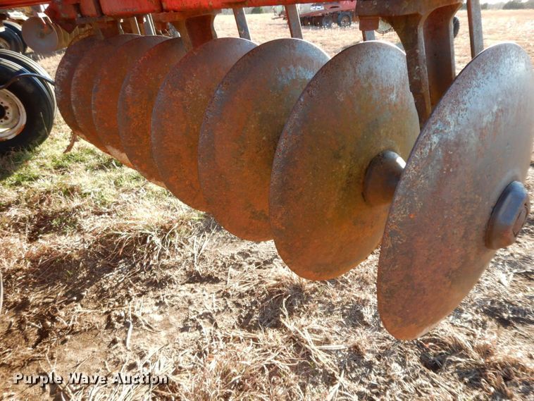 image for item HG9330 International 490  tandem disk