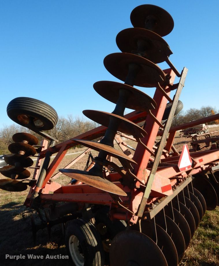 image for item HG9330 International 490  tandem disk