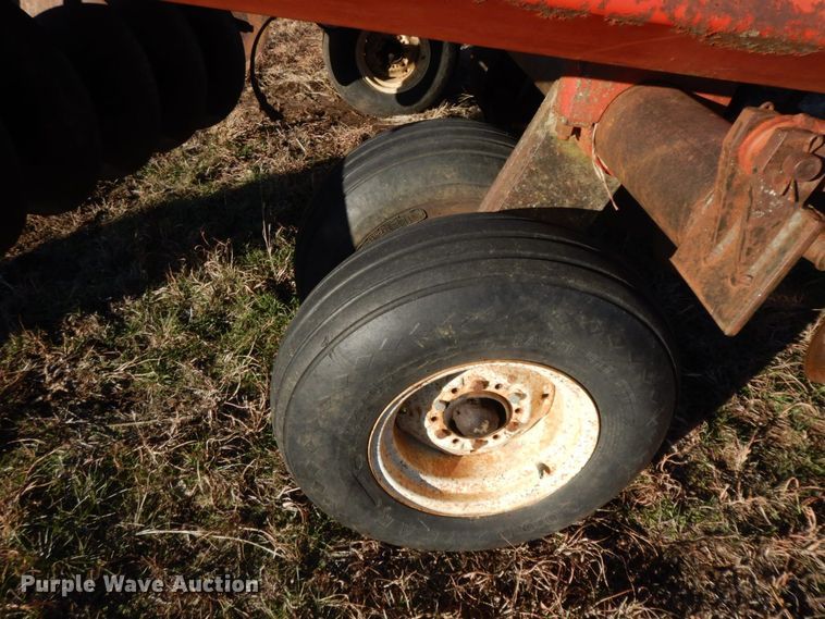 image for item HG9330 International 490  tandem disk