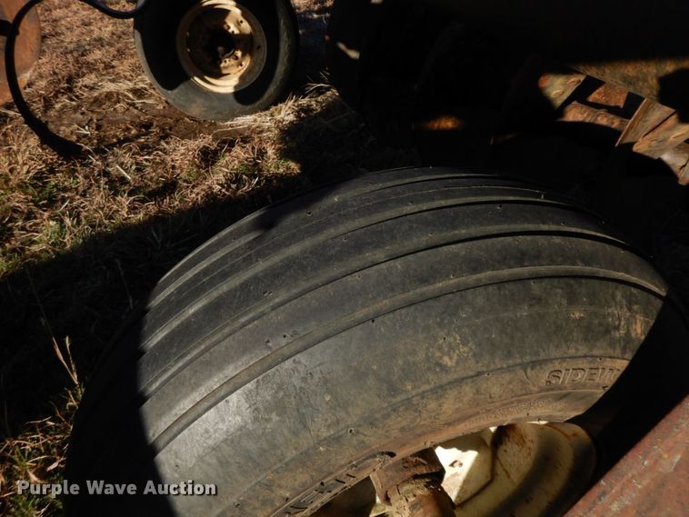 image for item HG9330 International 490  tandem disk