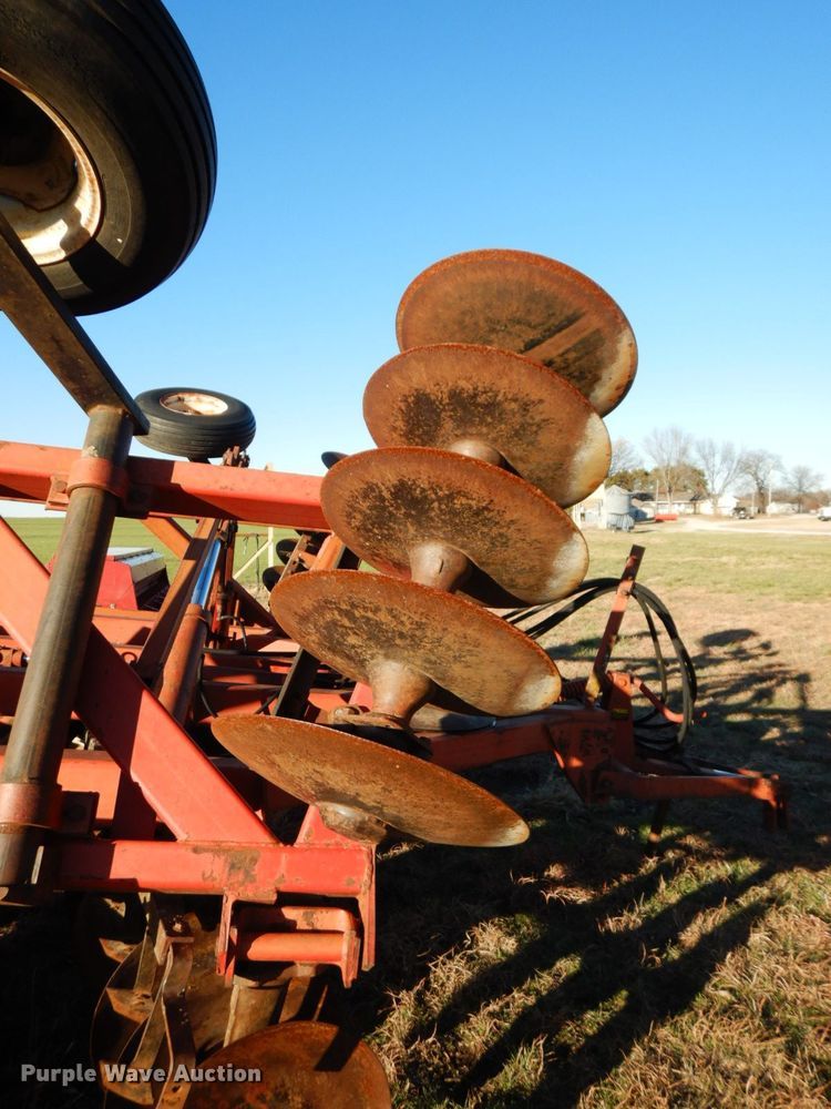 image for item HG9330 International 490  tandem disk