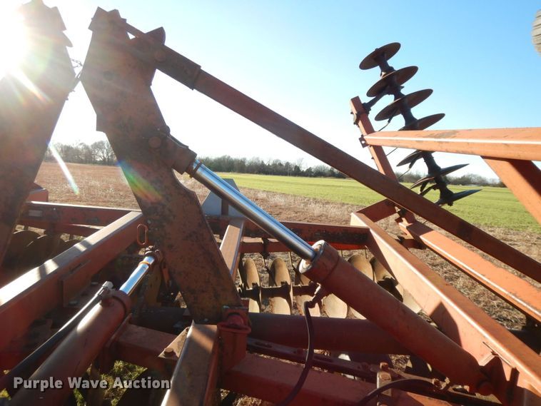 image for item HG9330 International 490  tandem disk