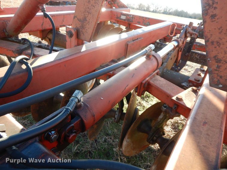 image for item HG9330 International 490  tandem disk