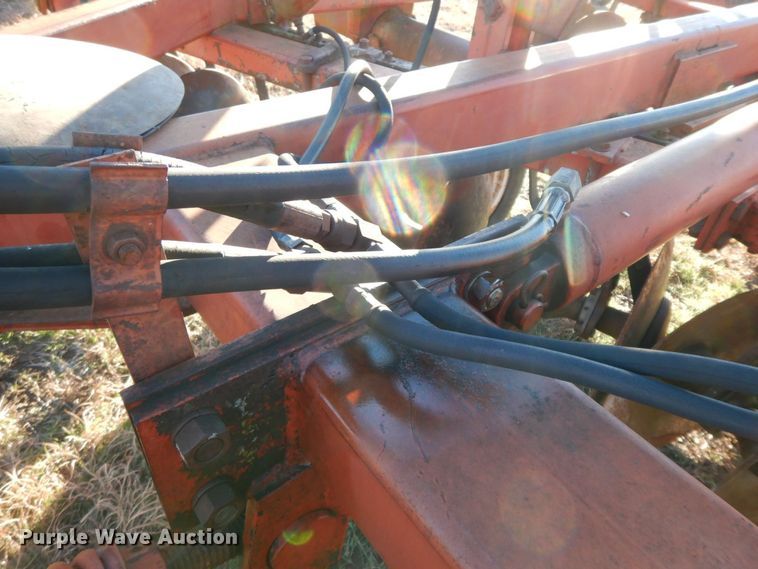 image for item HG9330 International 490  tandem disk