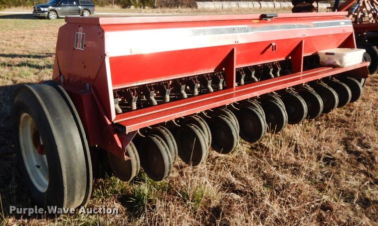 image for item HG9331 International 5100  grain drill