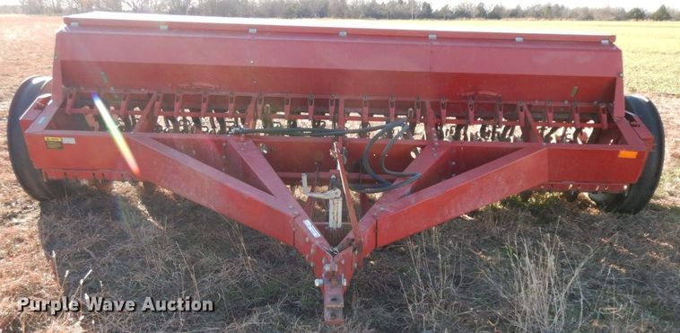image for item HG9331 International 5100  grain drill