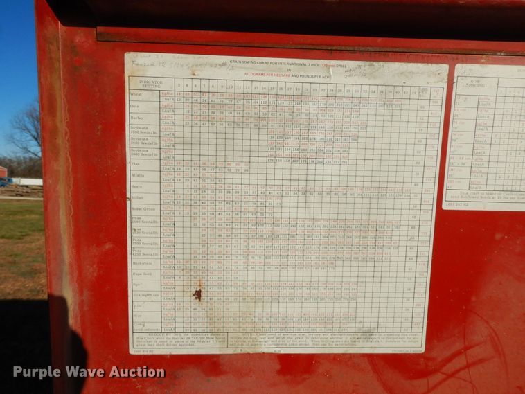 image for item HG9331 International 5100  grain drill