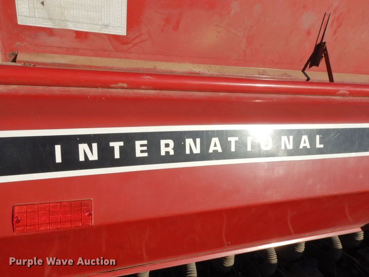 image for item HG9331 International 5100  grain drill
