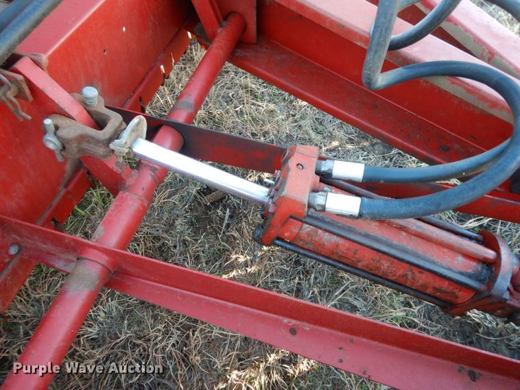 image for item HG9331 International 5100  grain drill