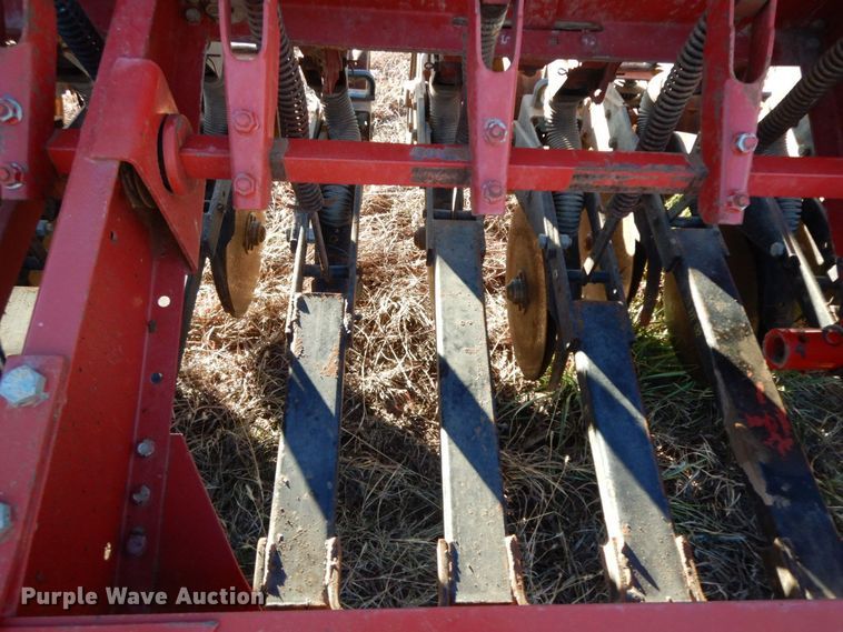 image for item HG9331 International 5100  grain drill